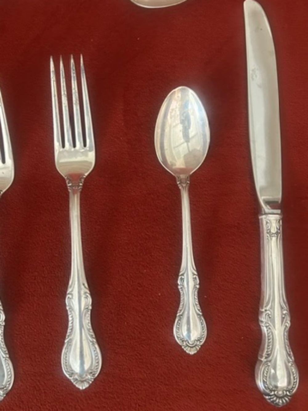 Southern Colonial Silverware - Picture 3 of 6